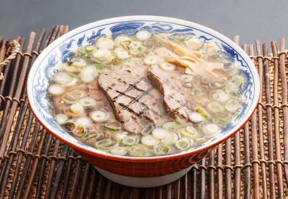 厚切り牛たんラーメン